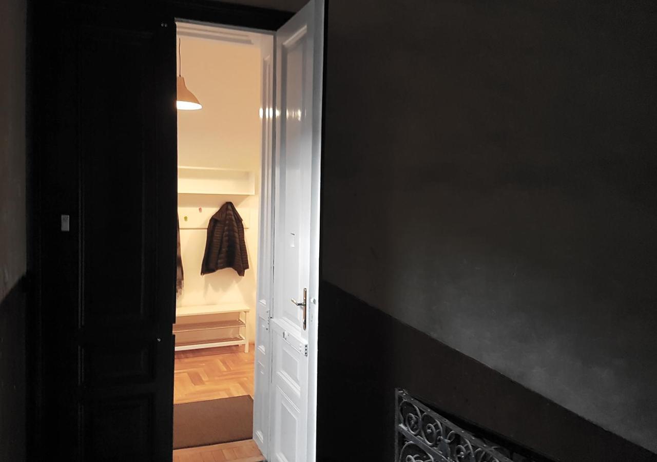 Luxury New Cozy Flat At Dob Street Nearby Gozsdu Court * Будапешт